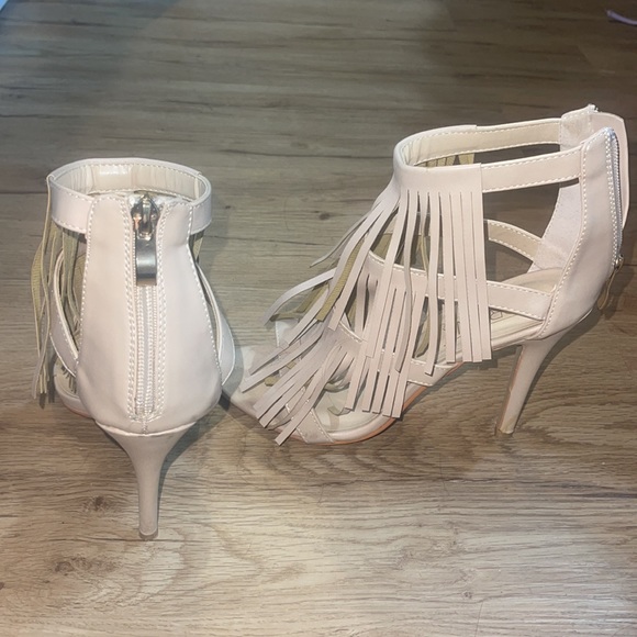 Adriana beige tassel heel shoe - Picture 2 of 7